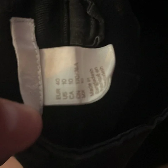 H&M black stretch denim type shorts size 10 EUC. - Picture 4 of 5